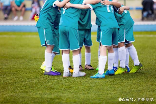 随行翻译：杨瀚森英语进步很大 赛季过十场后就基本不需要我了